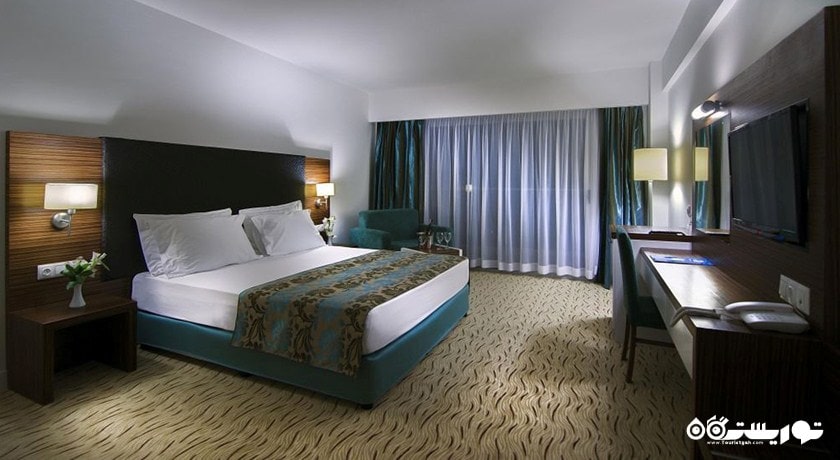 تخت بزرگ اتاق استاندارد